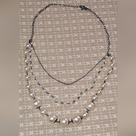 Sweet Faux Pearl Necklace with Three Layered Strands - Picture 2 of 3